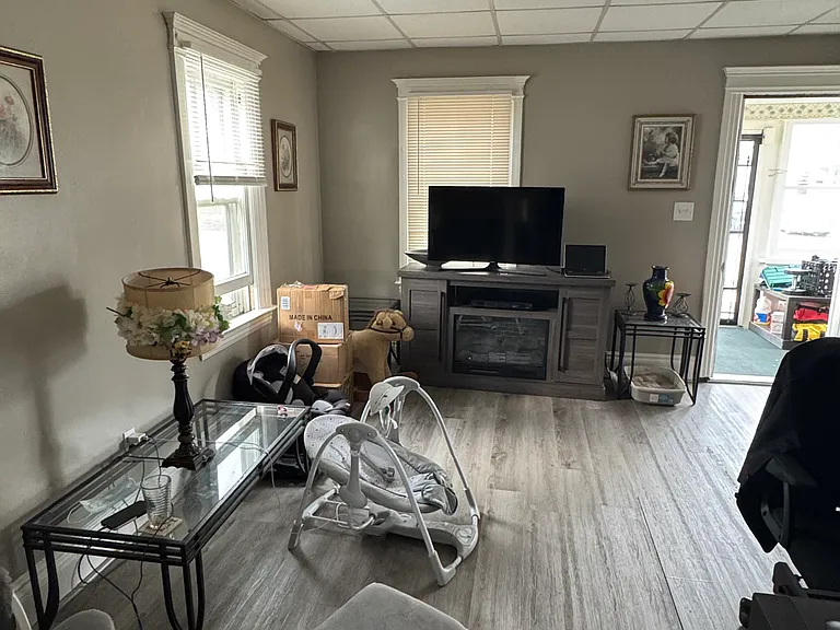 23510 Buckingham St #1 — Photo 3