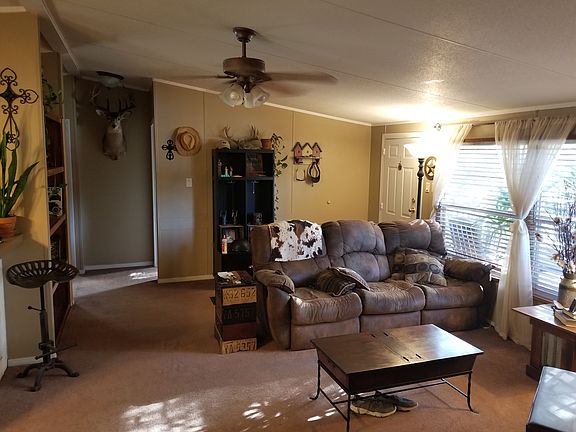 5th image of 325 Bumblebee Ln