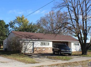 412 Iowa St, Olpe, KS 66865
