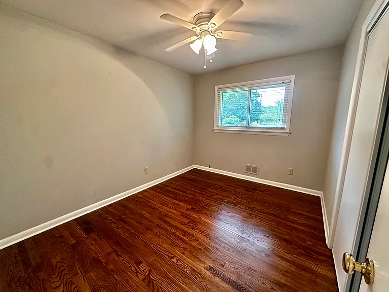 207 Ash Ln — Photo 14
