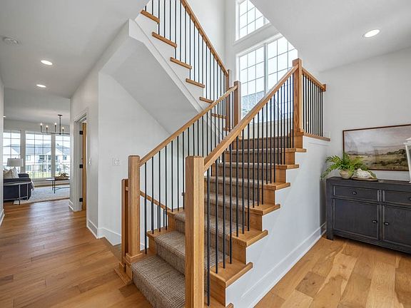 3rd image of 6105 NE Grant Ct
