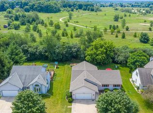 2458 Fox River Pkwy, Waukesha, WI 53189