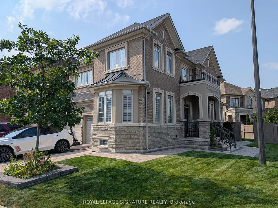 2 Henry Moody Dr