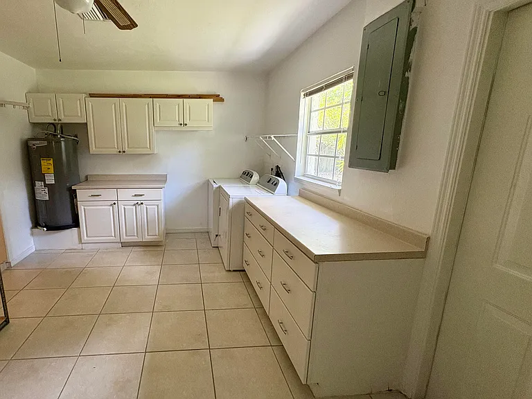 4482 Burton Rd — Photo 35