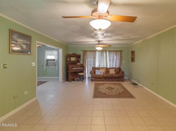 703 Roberts Ave, Jennings, LA 70546