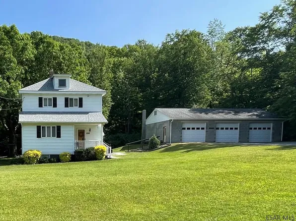 1220 Moonlite Park Rd, Hollsopple, PA 15935