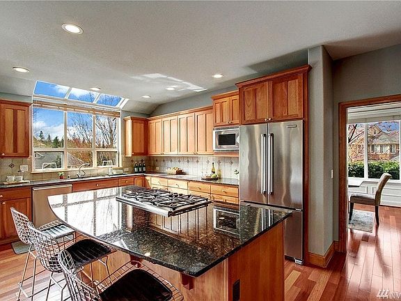 5th image of 23001 SE 45th Ct