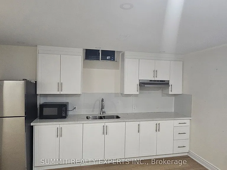 27 James Walker Ave — Photo 5