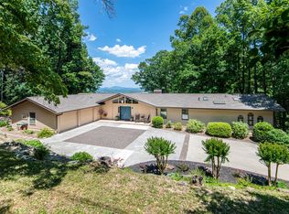 401 Upper Laurel Dr, Laurel Park, NC 28739