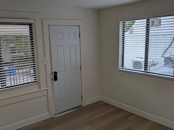 5th image of 1655 SW 23rd Ave #U