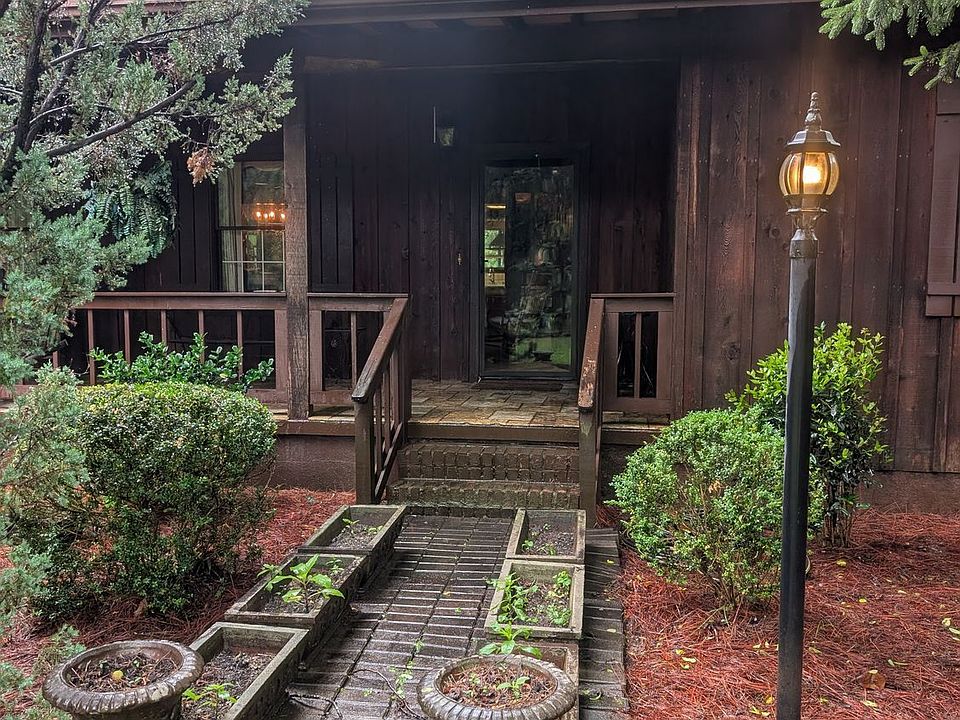 1st image of 94 Yonah St