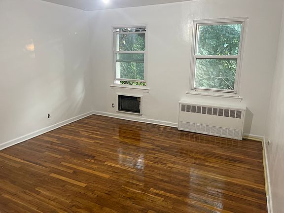 5th image of 1366 E 84th St #5