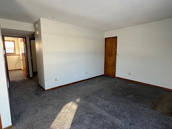 4th image of 804 Foster Ln APT C