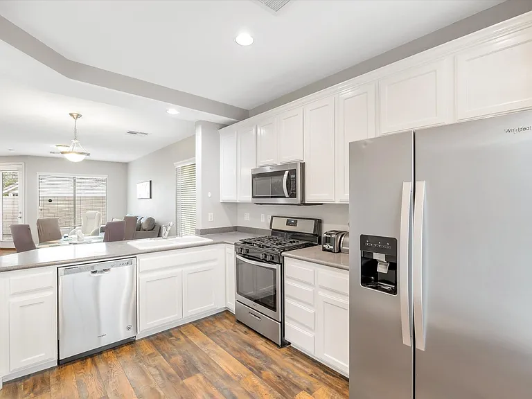 1542 Evening Spirit Ave — Photo 19