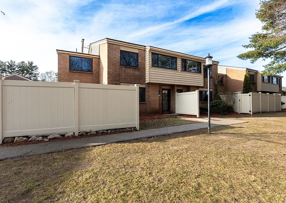 1st image of 133 Greenbrook Dr #133