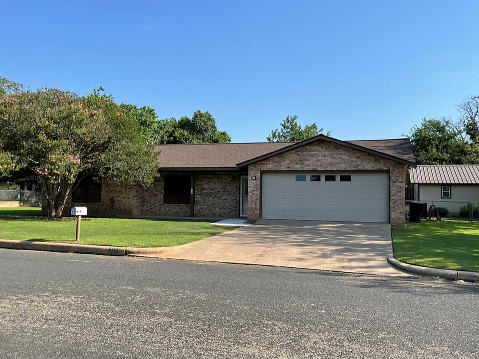 1st image of 310 Broadmoor Dr