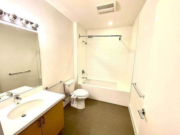 3rd image of 3418 26th St APT 4