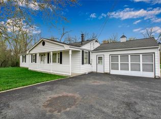 6443 Aiken Rd, Lockport, NY 14094