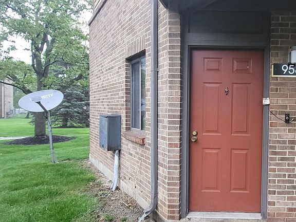 2nd image of 9587 Snowy Spruce Ct #9587