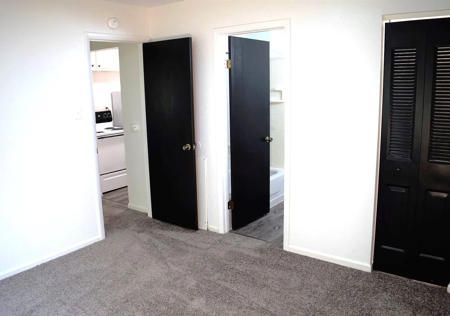 1 bed, 488 sqft, $795 — Photo 4
