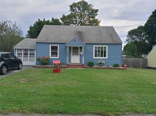 220 Hyland Dr, North Syracuse, NY 13212