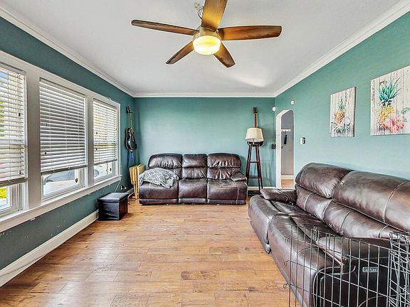 5th image of 820 S 18th Ave