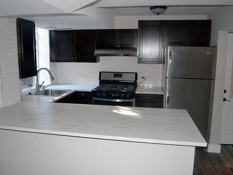 3906 E 2nd Ave #5 — Photo 2