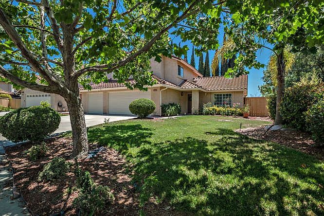 1st image of 1738 Las Palmas Ln