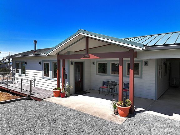 3rd image of 4883 Magellan Drive