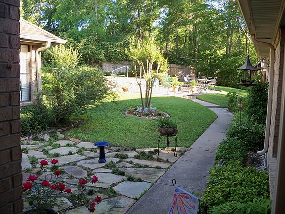 2nd image of 1409 Cherry Hill Dr