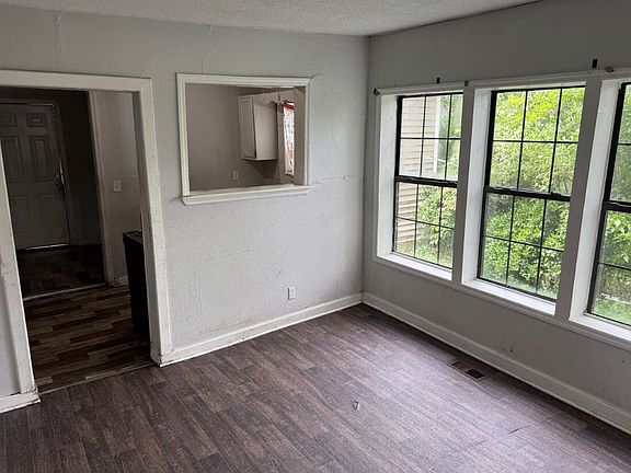 5th image of 4011 Hooker Rd