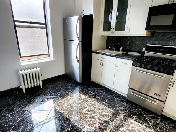 2940 Ocean Avenue image 8 of 16