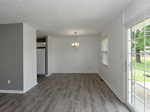 4th image of 4304 N Landsdowne