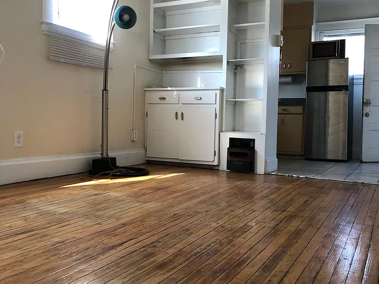 720 S Park St #3 — Photo 2