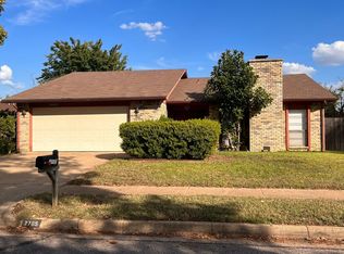 2705 Treeview Dr, Arlington, TX 76016