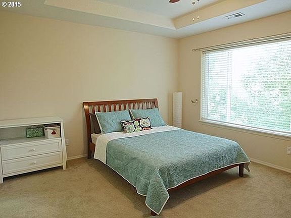 5th image of 1315 NE Kinney St