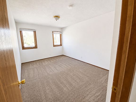 4th image of 875 N 25th St #875