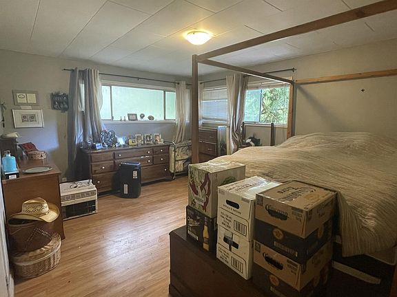 5th image of 4371 Garden Bay Rd