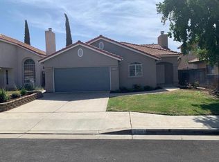 996 Robinson Ave, Clovis, CA 93612