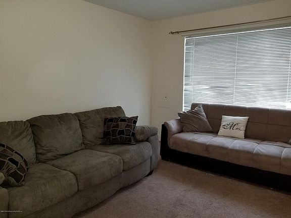 4th image of 74 Ashley Ln