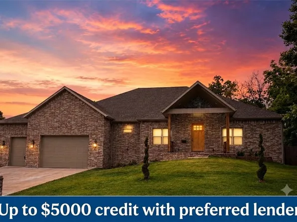12412 Wildwood Dr, Rogers, AR 72756