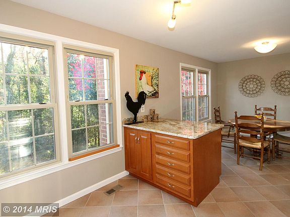 5th image of 4843 Carriagepark Rd