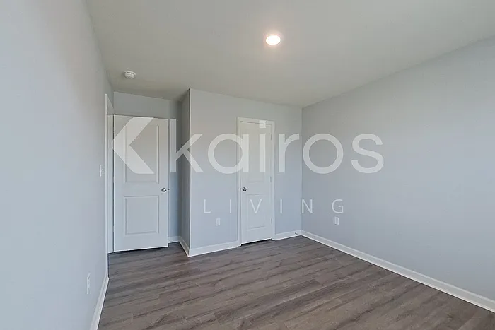 1111 Freedom Pkwy — Photo 32