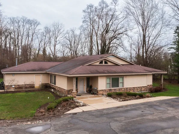 5575 Franklin Rd, Bloomfield Hills, MI 48301