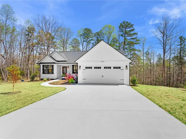 628 Lynnhaven Dr, Seneca, SC 29678