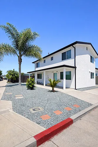 1012 Fern Ave #B Photo 1