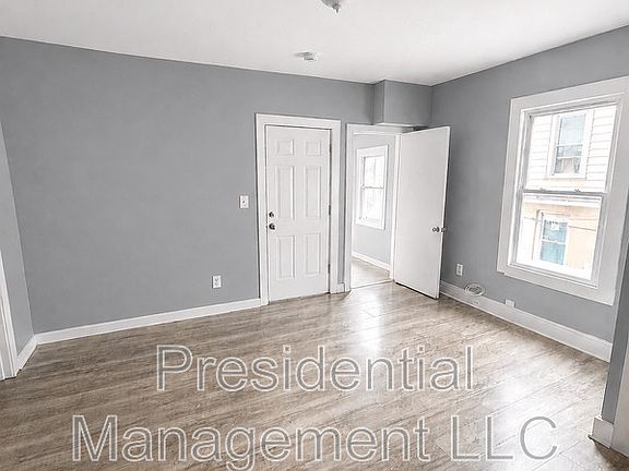 4th image of 54 Bronson St #Ref2