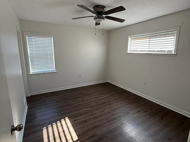 7176 Pam Dr — Photo 15