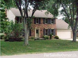 1990 Fair Oak Dr, Rochester Hills, MI 48309