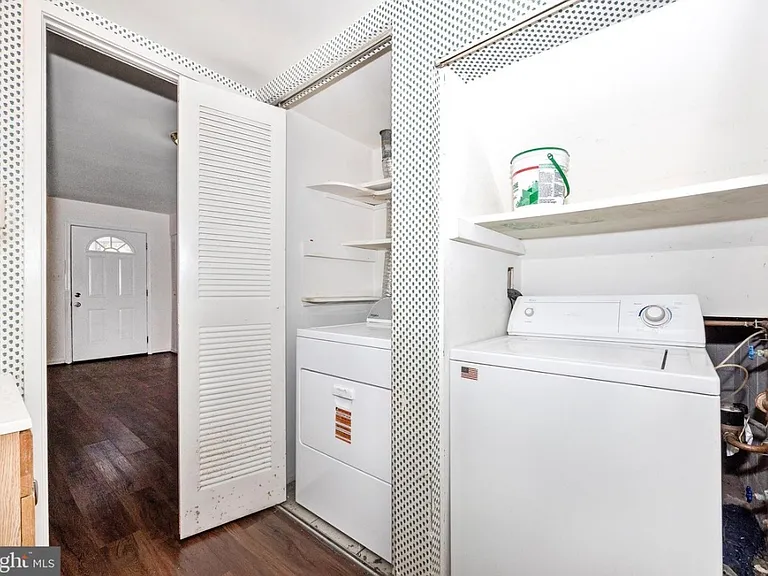 9913 Forest View Pl — Photo 13